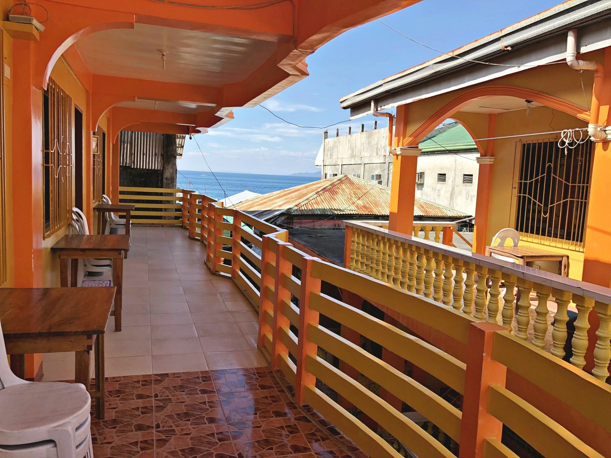 Queen Of Isle Cottages And Restaurant Puerto Galera Exterior foto